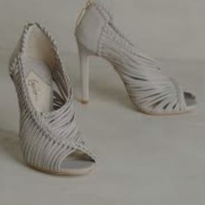 C Guilhermina Gray braided Heels 6